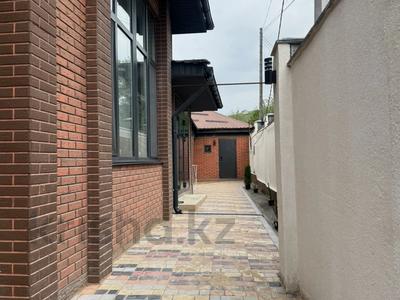 Отдельный дом · 4 комнаты · 180 м² · 12 сот., мкр Думан-2 за 155 млн ₸ в Алматы, Медеуский р-н