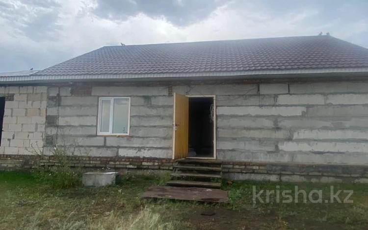 Отдельный дом · 3 комнаты · 150 м² · 50 сот., Юбилейная 607 за 26.5 млн ₸ в Абай — фото 2