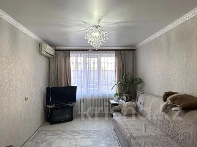 2-комнатная квартира · 54.5 м² · 1/5 этаж, мкр 8, Абилкайыр Хана пр-т за 17.5 млн 〒 в Актобе