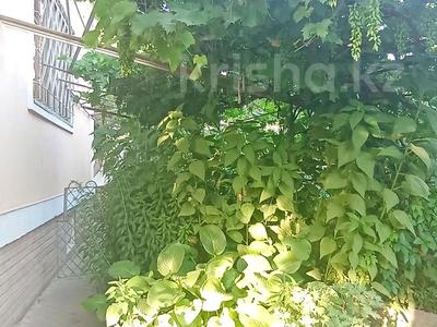 Отдельный дом · 4 комнаты · 191.1 м² · 6.2 сот., мкр Алмас — Шаляпина за 100 млн 〒 в Алматы, Ауэзовский р-н