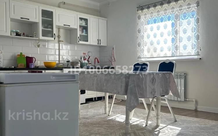 Часть дома · 3 комнаты · 100 м² · 8 сот., Жиенбаева 62 А за ~ 14.4 млн 〒 в Актобе, мкр Гормолзавод — фото 2