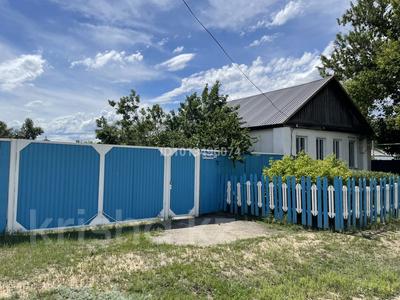 Отдельный дом · 3 комнаты · 55 м² · 10 сот., Кустанайская 34 — Напротив магазина Рахат за 10 млн ₸ в Аулиеколе