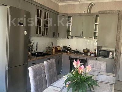 4-комнатная квартира · 300 м² · 2/2 этаж, Кашаганова 25в за 500 000 ₸ в Таразе