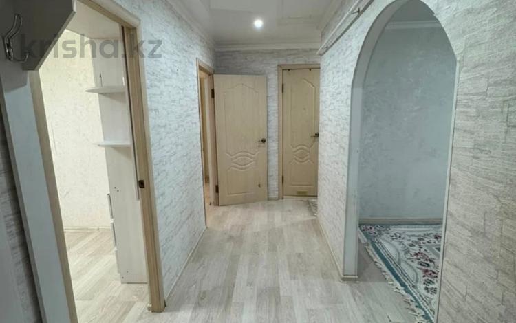 3-бөлмелі пәтер · 60 м² · 2/6 қабат, 2 ш/а., Братья Жубановых, бағасы: 24.5 млн ₸ в Актобе, мкр 8 — фото 2