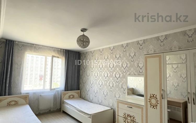2-комнатная квартира · 65 м² · 5/16 этаж, мкр Аккент 48 за 250 000 ₸ в Алматы, Алатауский р-н — фото 2