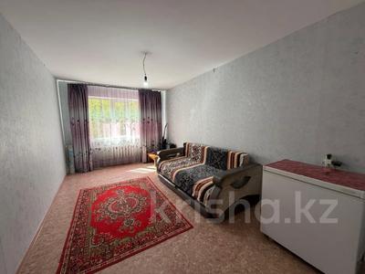 2-комнатная квартира · 47.6 м² · 3/5 этаж, Майкудук, 14й микрорайон за 9.3 млн ₸ в Караганде, Алихана Бокейханова р-н