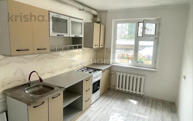 1-бөлмелі пәтер · 29 м² · 2/5 қабат, Жилгородок ш/а., Рыскулова 59в, бағасы: 5.9 млн ₸ в Актобе, мкр Жилгородок — фото 2