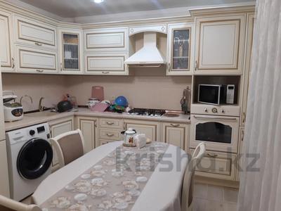 2-комнатная квартира · 55 м² · 7/9 этаж, мкр Аксай-4 25 за 45 млн 〒 в Алматы, Ауэзовский р-н