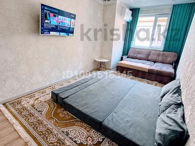 1-комнатная квартира · 47 м² · 2/11 этаж, 16-й мкр 44 — ТРК Актау 16 мкр Жк Абырой за 8 000 ₸