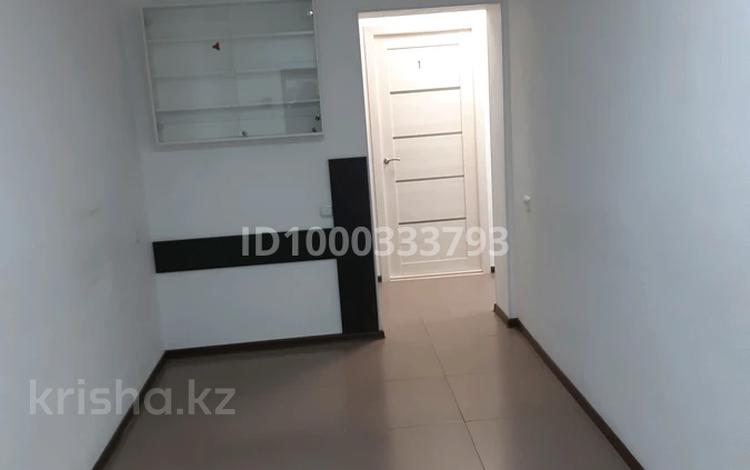 Свободное назначение, офисы, склады, салоны красоты, медцентры и аптеки, образование, кабинеты и рабочие места, студии · 70 м² за 200 000 〒 в Рудном — фото 2