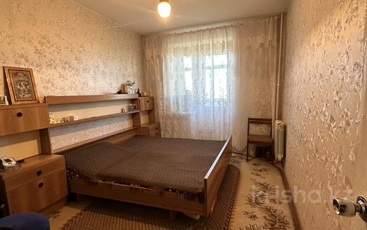 4-комнатная квартира, 78 м², 6/9 этаж, мкр 8, Абулхаир хана