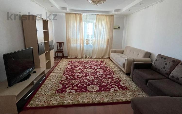 3-комнатная квартира, 90 м², 3/9 этаж помесячно, Жарбосынова 62