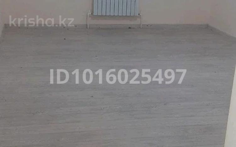 3-комнатная квартира · 114 м², Ақбулақ 27с — 19 мектеп алдындағы көшеден кіресіз темір жол жағында за 150 000 ₸ в Жанаозен — фото 2