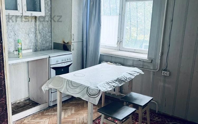 2-бөлмелі пәтер · 42 м² · 2/4 қабат, Жарокова 184, бағасы: 25 млн ₸ в Алматы, Бостандыкский р-н — фото 2