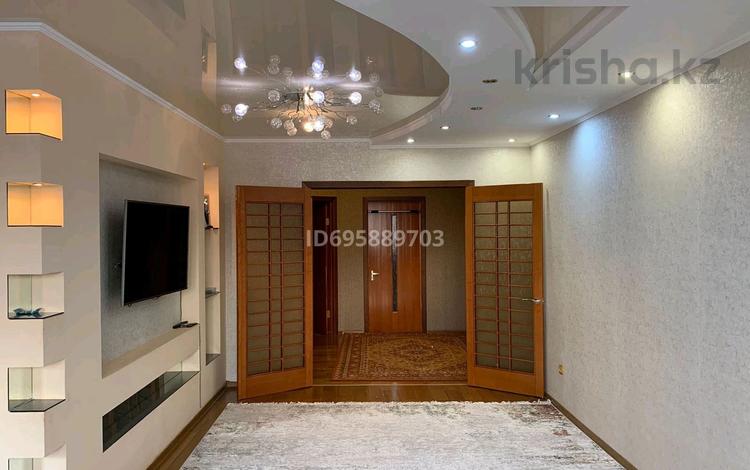 3-комнатная квартира · 100 м² · 9/10 этаж, мкр 12, 12 ш/а. 45 — Life style. Фитнес орталығы. за 30 млн ₸ в Актобе — фото 2