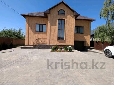 Отдельный дом · 6 комнат · 277.3 м² · 9 сот., Рябинка 50 за 65 млн 〒 в Уральске