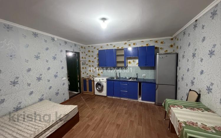 1-комнатная квартира · 30 м², мкр Таугуль-3 римова 3 за 140 000 ₸ в Алматы, Ауэзовский р-н — фото 2