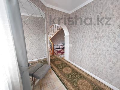 Отдельный дом · 6 комнат · 175 м² · 10 сот., мкр Самал-2, Самал-2 ш/а — Нурлыбек Балтабай кошесынде орналаскан за 55 млн ₸ в Шымкенте, Абайский р-н
