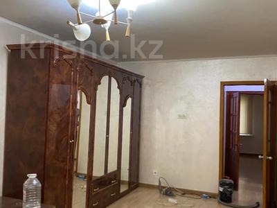 3-бөлмелі пәтер · 62 м² · 2/5 қабат, Айнабұлақ-2 ш/а. 60, бағасы: 300 000 ₸ в Алматы, Жетысуский р-н