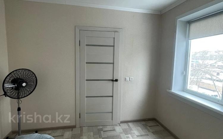 4-комнатная квартира, 61 м², 4/5 этаж, Назарбаева 27 за 19.5 млн 〒 в Павлодаре — фото 2