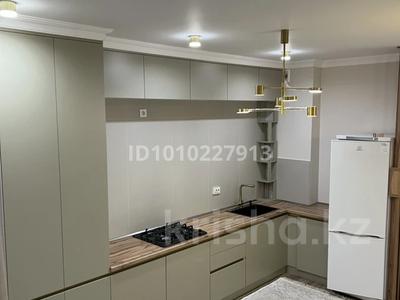 2-комнатная квартира · 65 м² · 2/10 этаж, мкр Центральный, Абая 26/5 — Возле Военкомат и драм театра имени Махабета за 280 000 ₸ в Атырау