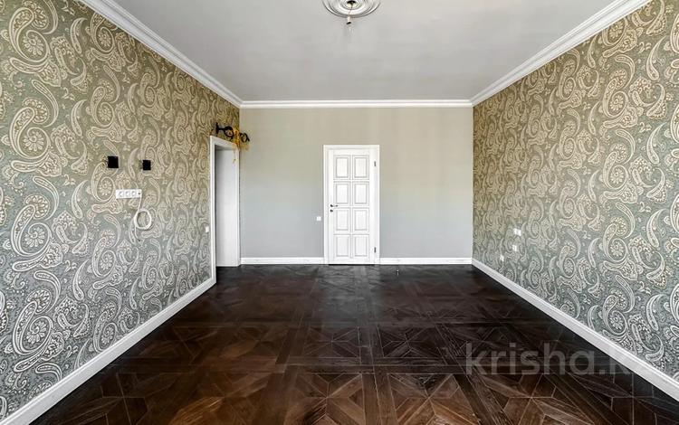 4-комнатная квартира · 100 м² · 2/10 этаж, Кабанбай Батыра 15 — Бегалина за 99 млн ₸ в Алматы, Медеуский р-н — фото 2