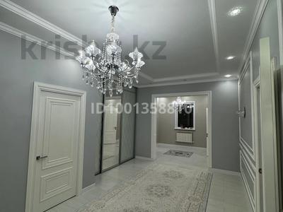 Отдельный дом · 5 комнат · 200 м² · 11 сот., жилой массив Кызылжар, Жилой массив Кызылжар 2 185 — 73 мектеп за 39.5 млн 〒 в Актобе