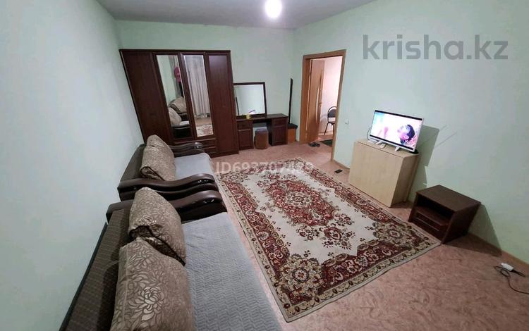 2-бөлмелі пәтер, 60 м², 9/9 қабат ай сайын, Карагайлы 55/1 — АБАЙ-АРЕНА, бағасы: 150 000 〒 в Семее — фото 12