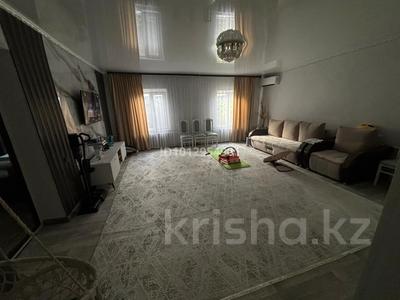 Часть дома · 3 комнаты · 98 м² · 7 сот., Айтеке би — Кунаева- Айтеке би за 14.8 млн ₸ в Актобе, мкр. Курмыш