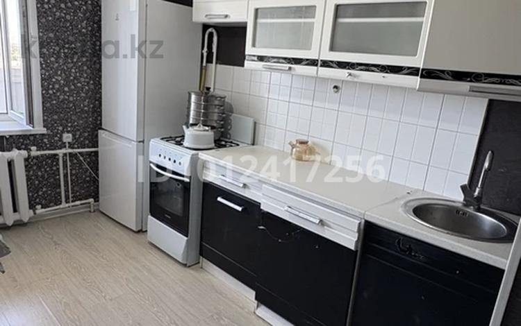 1-комнатная квартира · 36 м² · 9/9 этаж, ул. Шернияза Жарылгас-улы 23/1 за 110 000 ₸ в Актобе — фото 2