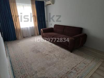 4-комнатная квартира, 74 м², 1/5 этаж, 1-й мкр 1 за 17 млн 〒 в Туркестане