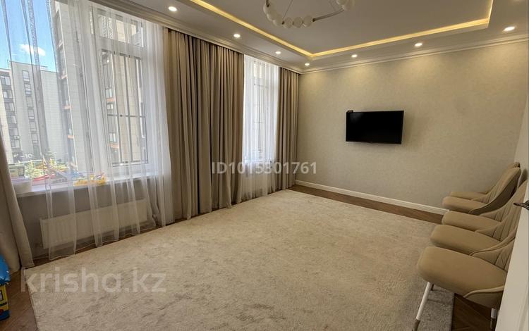 3-комнатная квартира · 92 м² · 5/8 этаж, Фариза Онгарсынова — Касым Кайсенова за 72 млн ₸ в Астане, Есильский р-н — фото 2