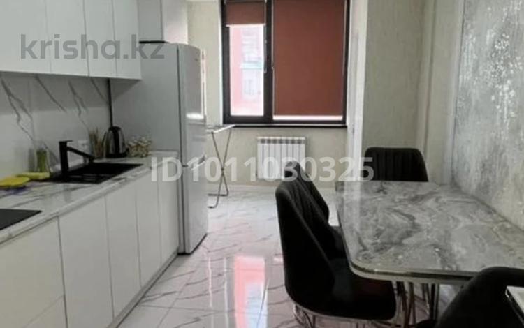 1-бөлмелі пәтер · 50 м² · 6/18 қабат, Мангилик ел 50, бағасы: 15 000 ₸ в Астане — фото 2