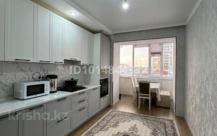3-комнатная квартира · 92.4 м² · 1/5 этаж, мкр Старый Аэропорт, Кеменгер 41 — строительный рынок Алим за 38 млн ₸ в Уральске — фото 2