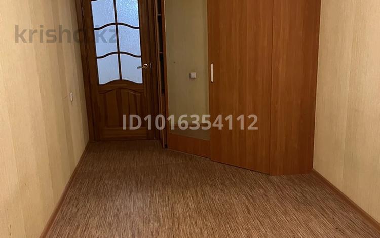 2-комнатная квартира · 48 м² · 3/5 этаж, мкр 8 284/1 — Улица Братьев Жубановых, 284/1 за 150 000 ₸ в Актобе — фото 2