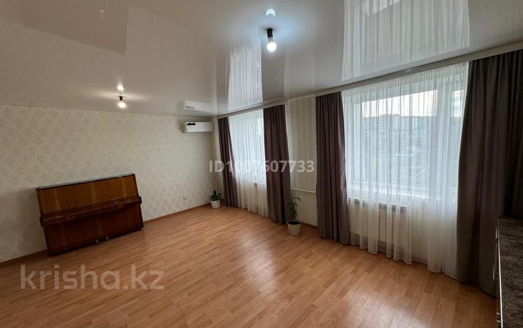 3-комнатная квартира · 80.6 м² · 6/6 этаж, Садовая 100Е за 32 млн ₸ в Костанае — фото 2