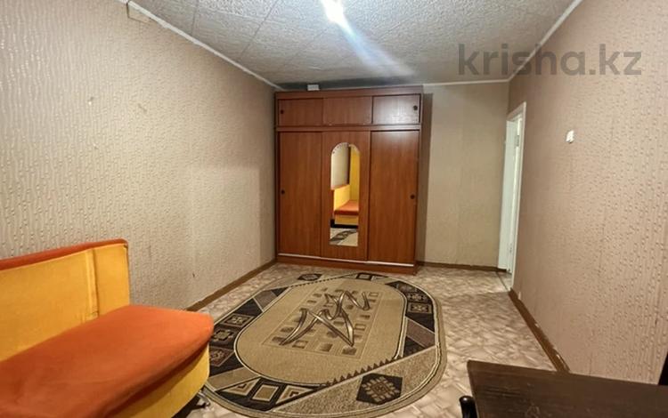 1-комнатная квартира · 38 м² · 3/5 этаж, мкр Юго-Восток, Республики 20 за 120 000 ₸ в Караганде, Казыбек би р-н — фото 2