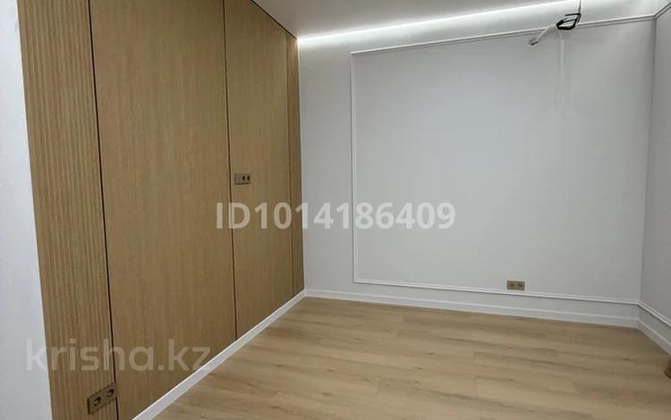 3-комнатная квартира · 48 м² · 9/12 этаж, мкр Дарабоз 91 за 34 млн ₸ в Алматы, Алатауский р-н — фото 2