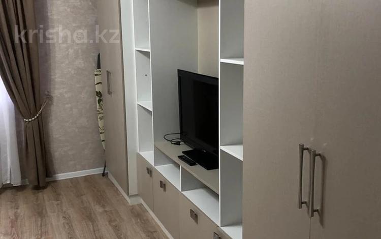 1-комнатная квартира · 42.9 м² · 7/10 этаж, мкр Аксай-1 10/3 — ТРЦ Asia Park за 33 млн ₸ в Алматы, Ауэзовский р-н — фото 2