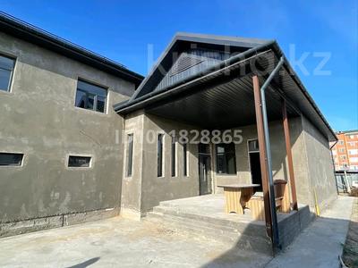 Отдельный дом · 7 комнат · 200 м² · 5 сот., ул. Кара Бура 26 за 40 млн 〒 в 