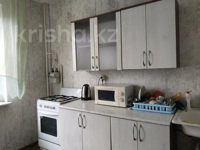 3-комнатная квартира · 80 м² · 2/5 этаж, Каз правды за 220 000 〒 в Петропавловске