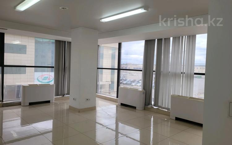 Офисы, салоны красоты, кабинеты и рабочие места · 24 м² за 152 400 〒 в Караганде, Казыбек би р-н — фото 10