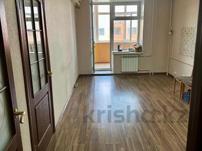 Пәтерлер в Костанайской обл.: 4-бөлмелі пәтер · 121.2 м² · 2/6 қабат, Леонида Беды 36, бағасы: 58 млн 〒 4-бөлмелі пәтер · 121.2 м² · 2/6 қабат, Леонида Беды 36, бағасы: 58 млн 〒 в Костанае