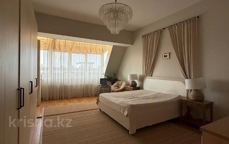 3-комнатная квартира · 150 м² · 8/8 этаж, мкр Горный Гигант за 180 млн ₸ в Алматы, Медеуский р-н — фото 2