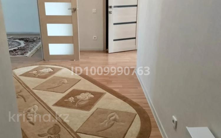 2-комнатная квартира · 65 м² · 5/9 этаж, 10 микрорайон 24 — 6-я школа, музей, поликлиника, соляная шахта за 170 000 ₸ в Аксае — фото 2