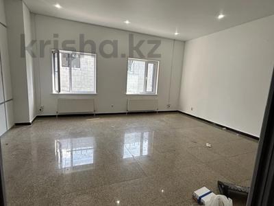 Свободное назначение, офисы, магазины и бутики, склады, салоны красоты · 230 м² за 2.3 млн 〒 в Астане, Есильский р-н