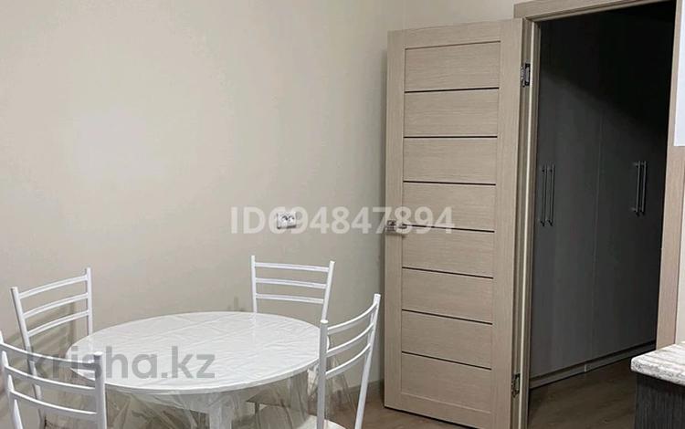 3-комнатная квартира, 80 м², 2/10 этаж помесячно, Е-117 40