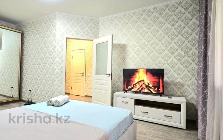 1-комнатная квартира · 42 м² · 2/9 этаж, мкр Аксай-1А 34 — Бауыржан Момышулы - Райымбека за 2 000 ₸ в Алматы, Ауэзовский р-н — фото 2