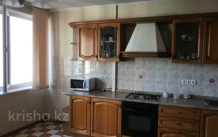 3-бөлмелі пәтер · 130 м² · 5/10 қабат, Аль-Фараби 47, бағасы: 500 000 ₸ в Алматы, Бостандыкский р-н — фото 2