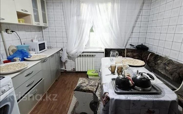3-бөлмелі пәтер · 70 м² · 2/5 қабат, мкр Айнабулак-4, бағасы: 55 млн ₸ в Алматы, Жетысуский р-н — фото 3